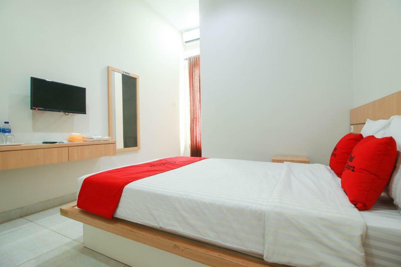 Reddoorz Syariah Near Universitas Jenderal Soedirman Purwokerto Exterior photo