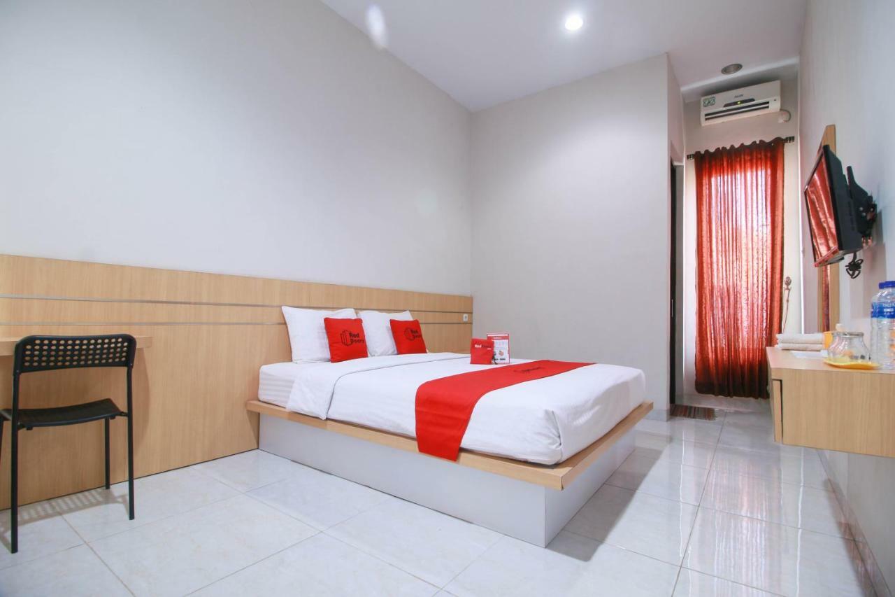Reddoorz Syariah Near Universitas Jenderal Soedirman Purwokerto Exterior photo