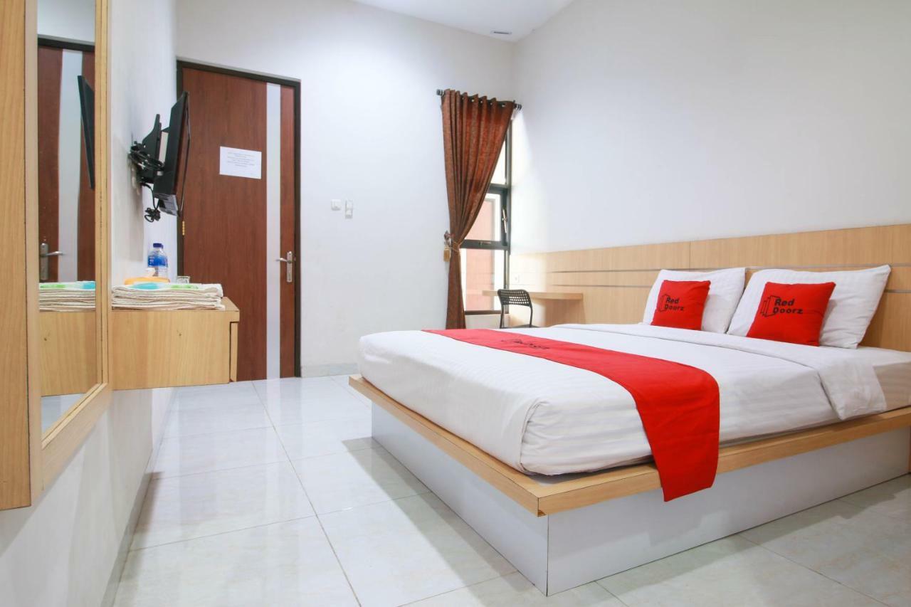 Reddoorz Syariah Near Universitas Jenderal Soedirman Purwokerto Exterior photo